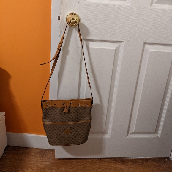 * SOLD *  Authentic Vintage 1980s Gucci Bucket Bag - Picture 15 of 16